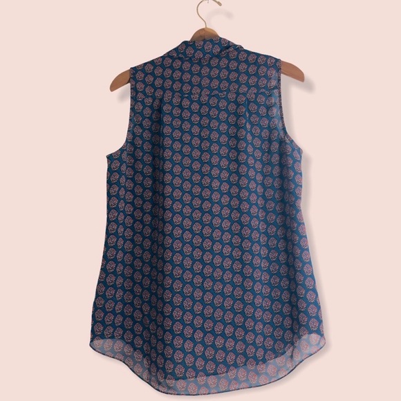 Cabi Medallion Ruffle Reign Blouse - Picture 4 of 5